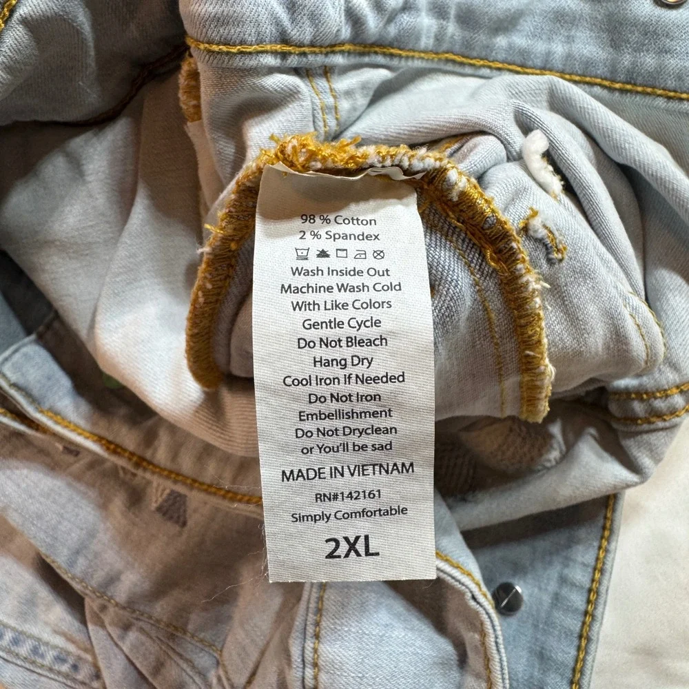 LuLaRoe Jaxson Denim Jacket Aztec Embroidery Blue Women's 2XL Boho Trucker‎ Y2K